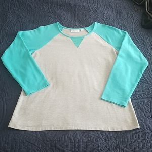 Long sleeve t-shirt style top w/iridescent detail